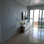 Super Penthouse Ocean View Apartman